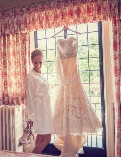 Bride holding Astoria